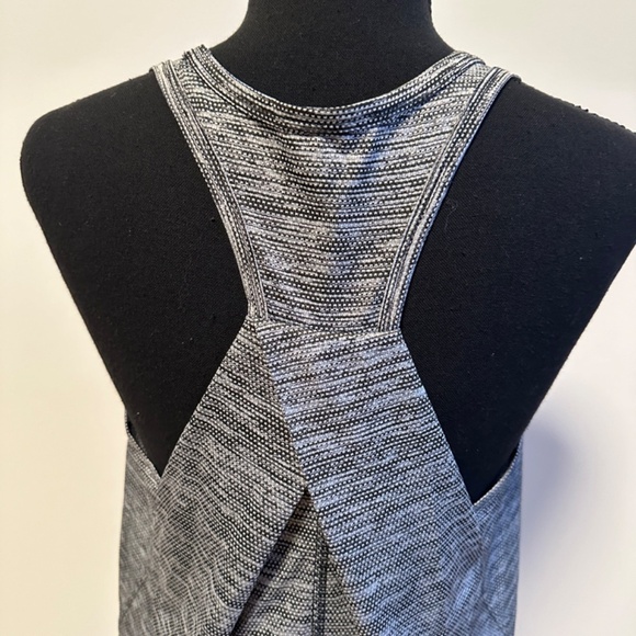 *DANSKIN NOW* Heather Gray Activewear Tank Top Size Medium (8-10) - Picture 6 of 7